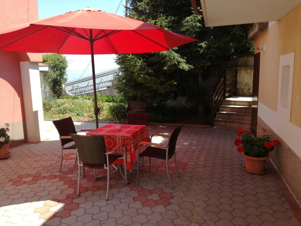 Apartment Opatija Ловран Екстериор снимка