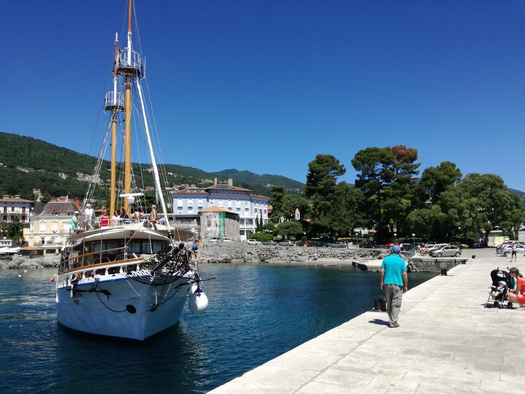 Apartment Opatija Ловран Екстериор снимка